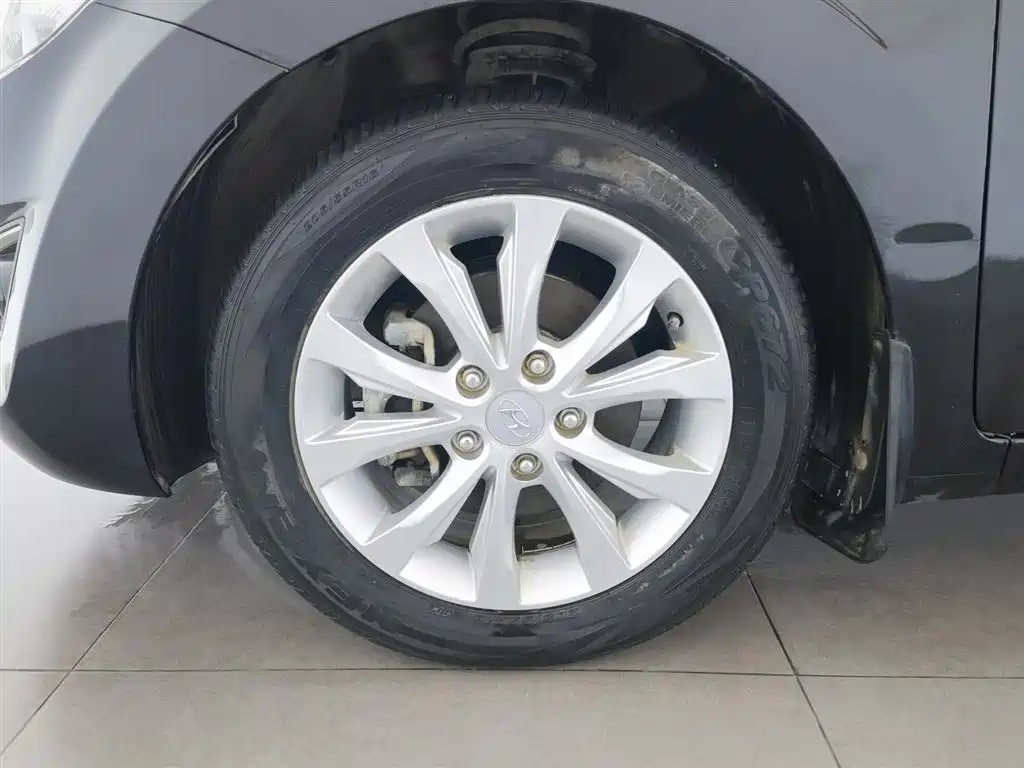 HYUNDAI ELANTRA 2016