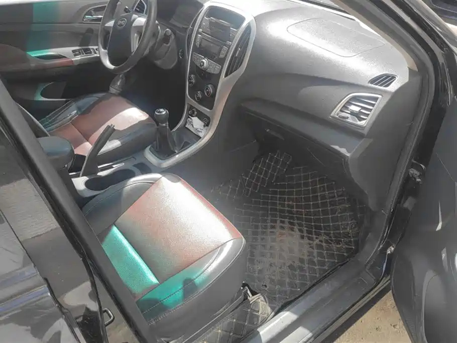 BYD F3 2015
