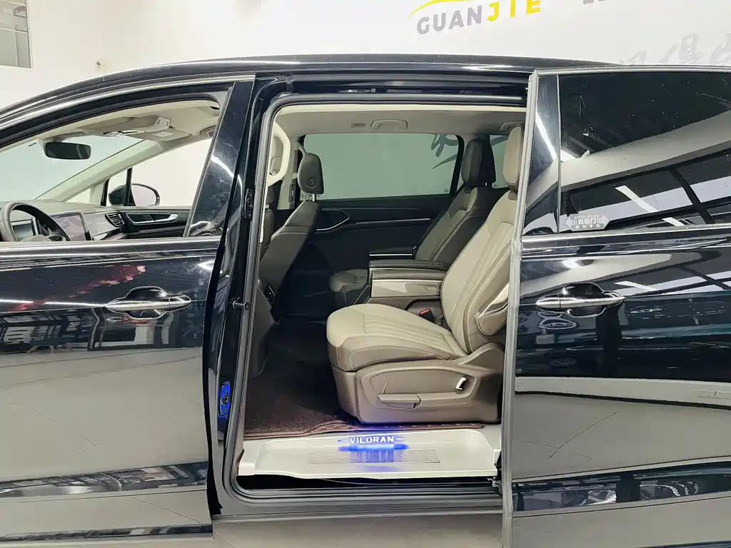 VOLKSWAGEN VILORAN 2024