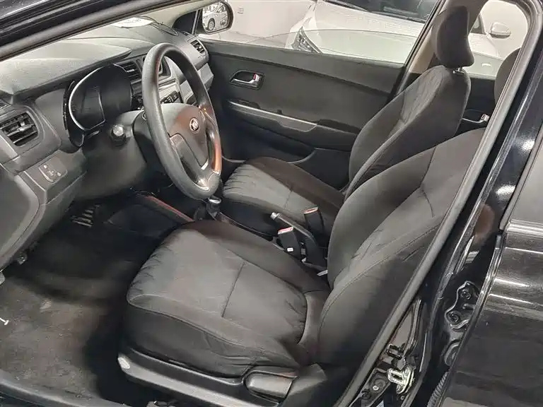 KIA K2 2015