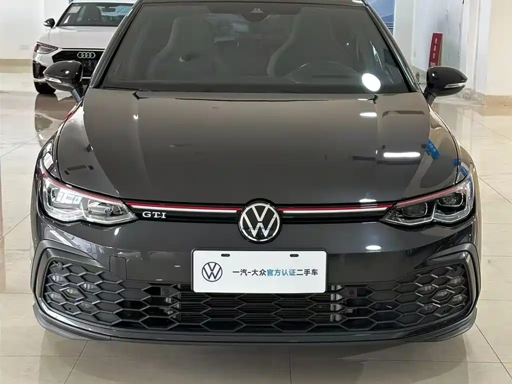VOLKSWAGEN GOLF GTI 2024