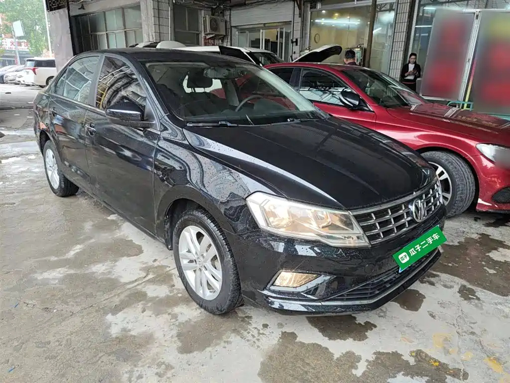 VOLKSWAGEN JETTA 2017