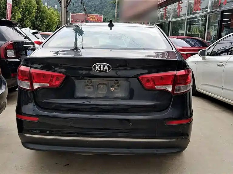 KIA K2 2015