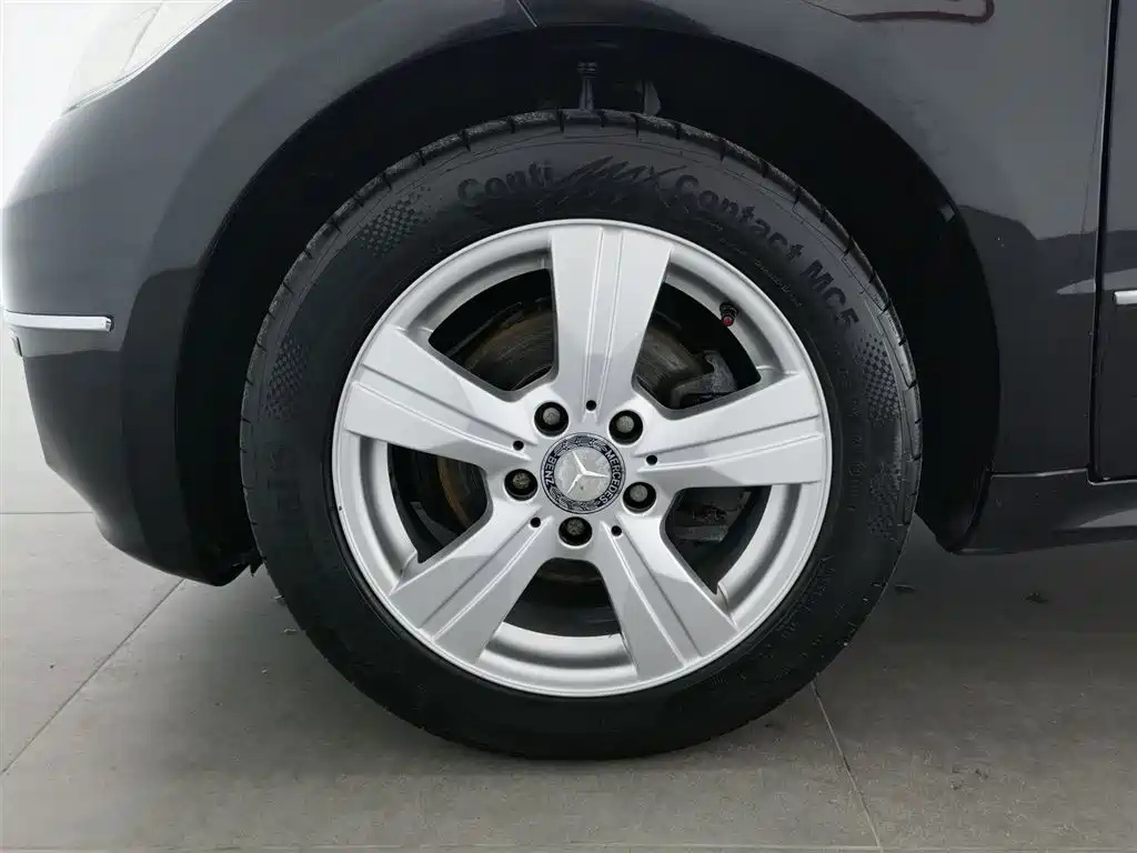 MERCEDES BENZ A-CLASS IMPORT 2011
