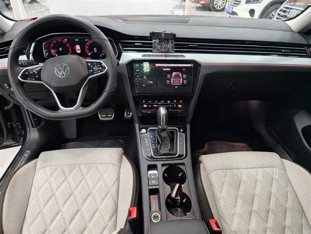 VOLKSWAGEN MAGOTAN 2024