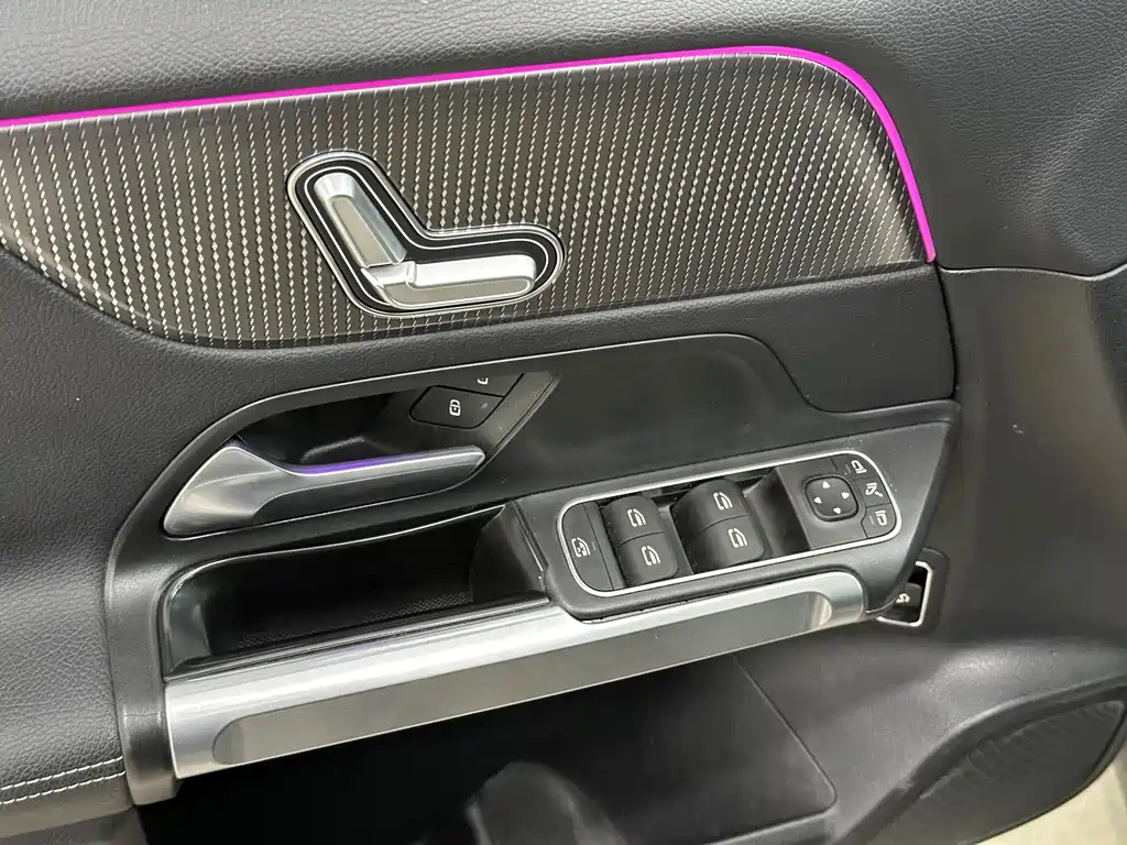 MERCEDES BENZ GLB 2020