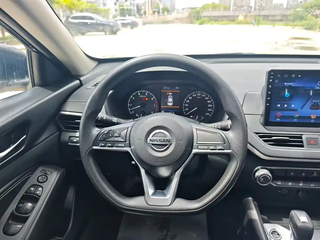 NISSAN TEANA 2022
