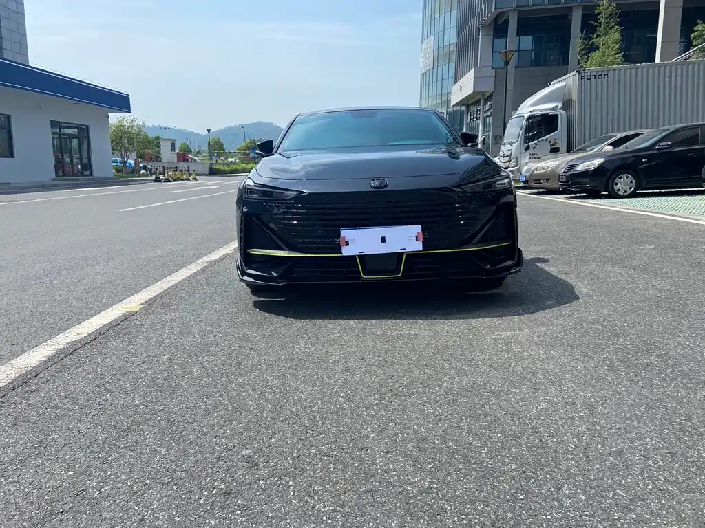 CHANGAN UNI-V 2023