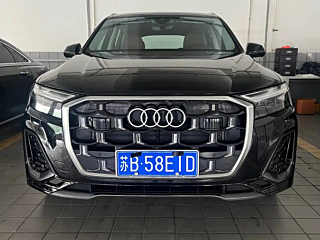 AUDI Q7  2024