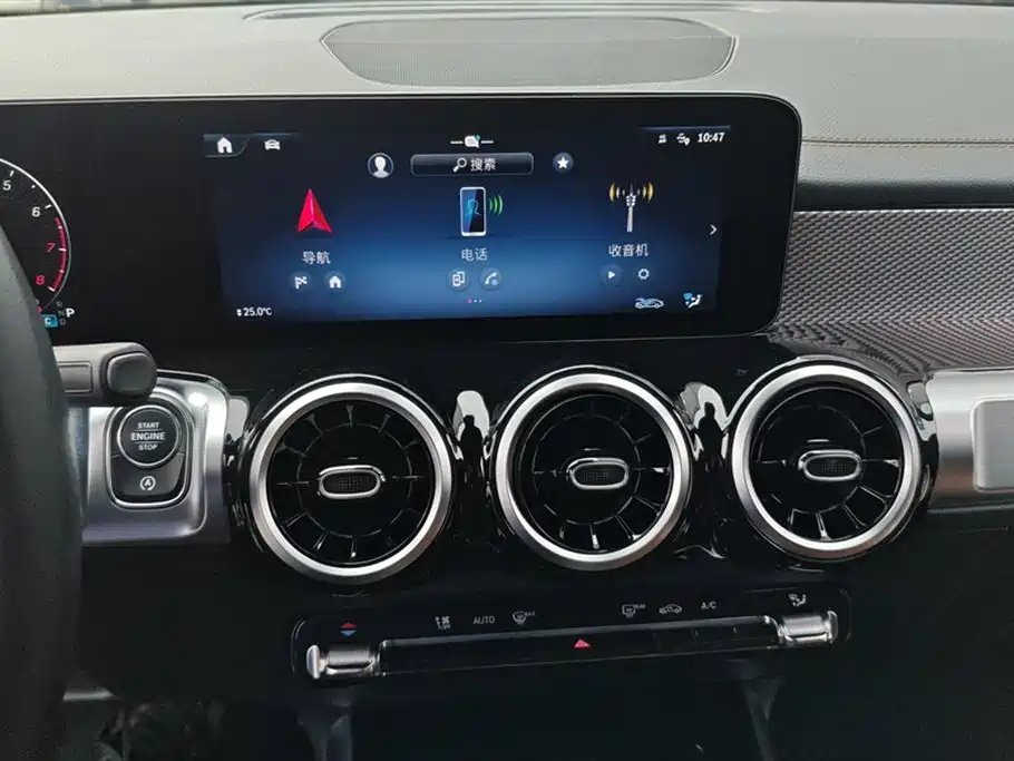 MERCEDES BENZ GLB 2024