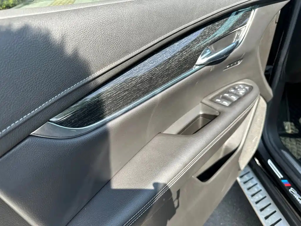 CADILLAC XT5 2020