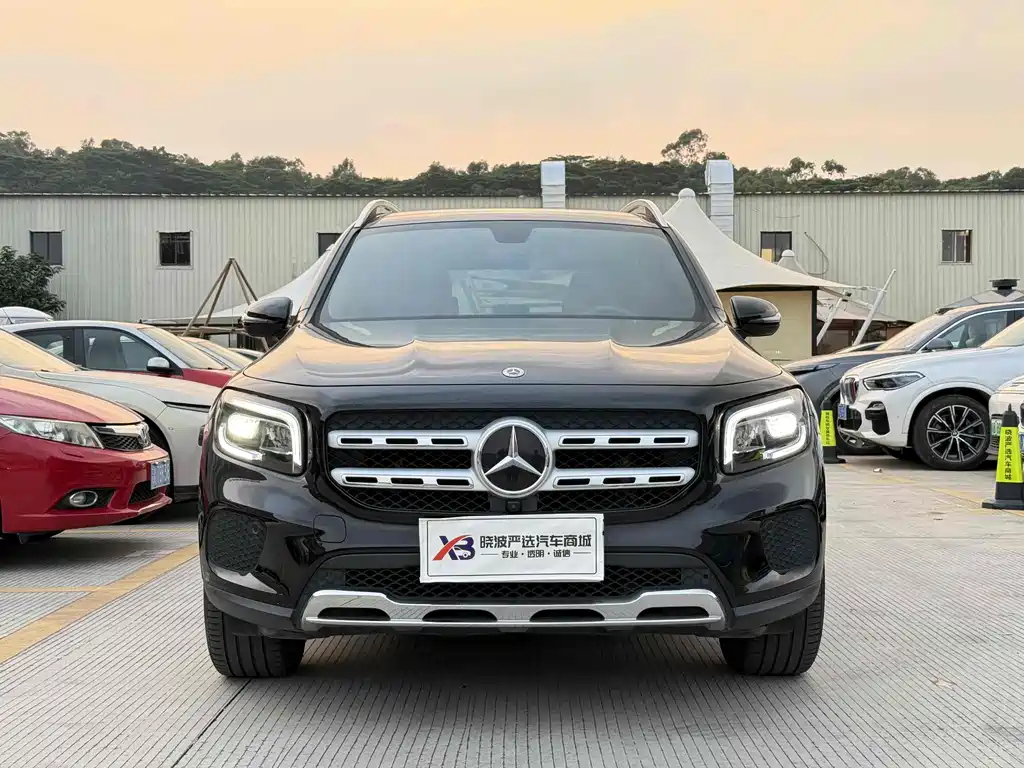 MERCEDES BENZ GLB 2023