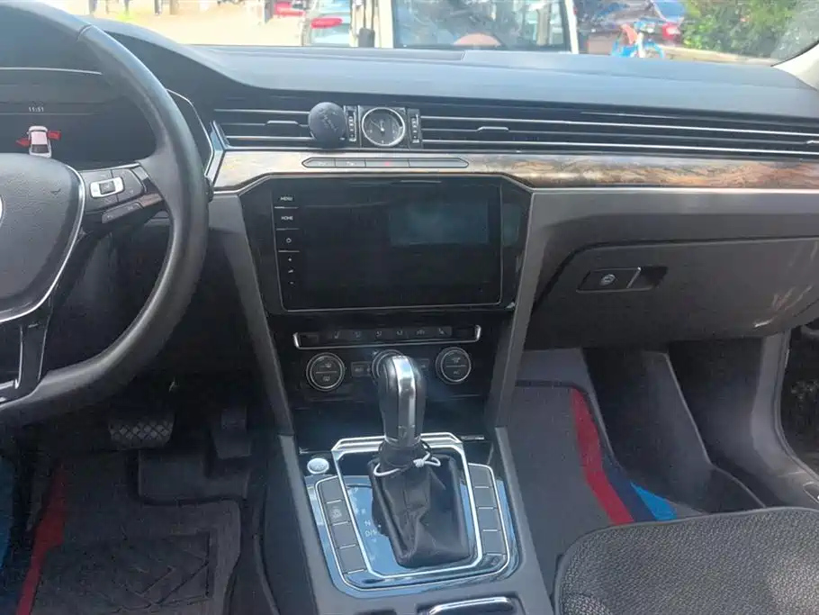 VOLKSWAGEN MAGOTAN 2018