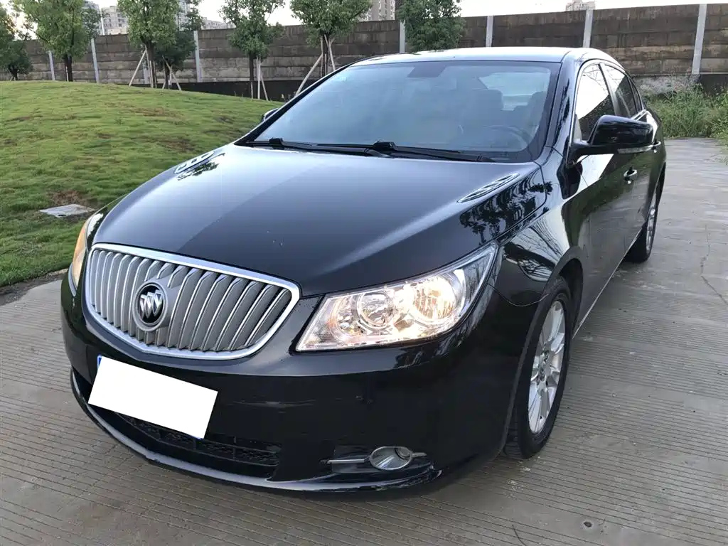 BUICK LACROSSE