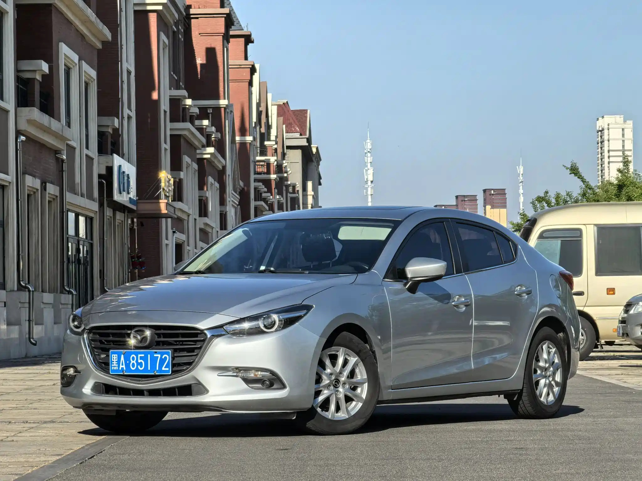 MAZDA 3 AXELA