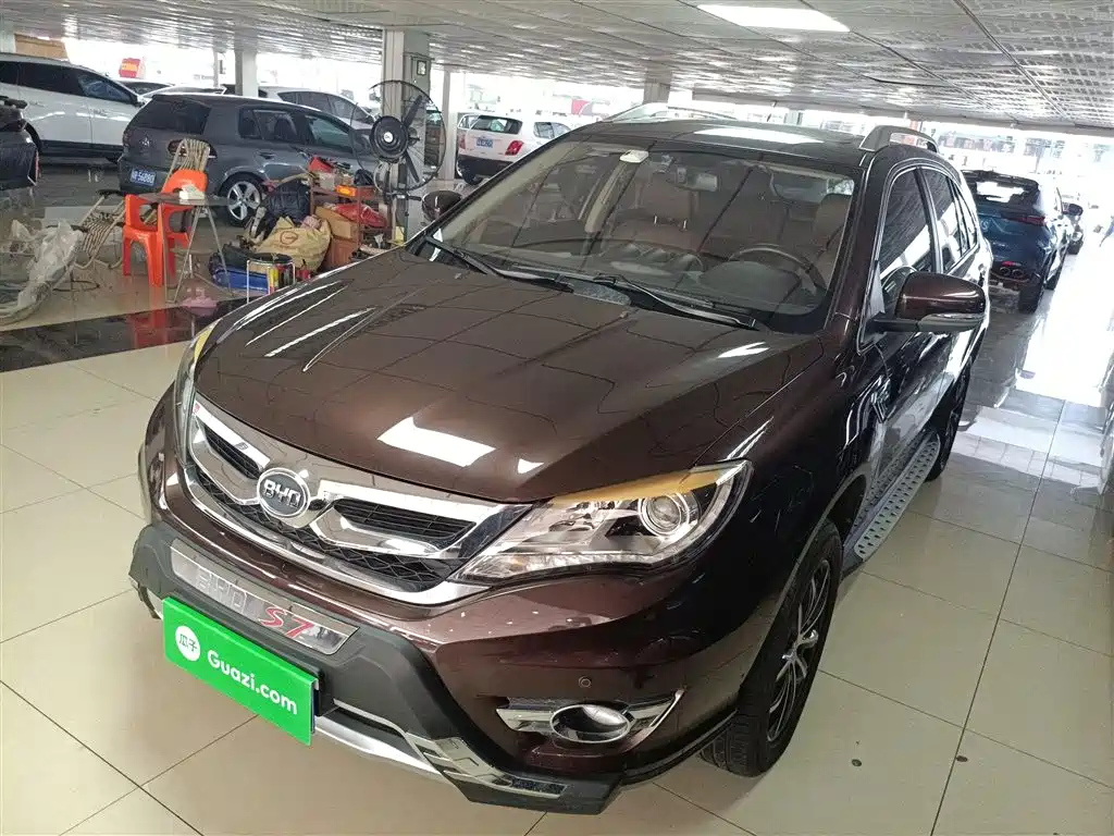 BYD S7