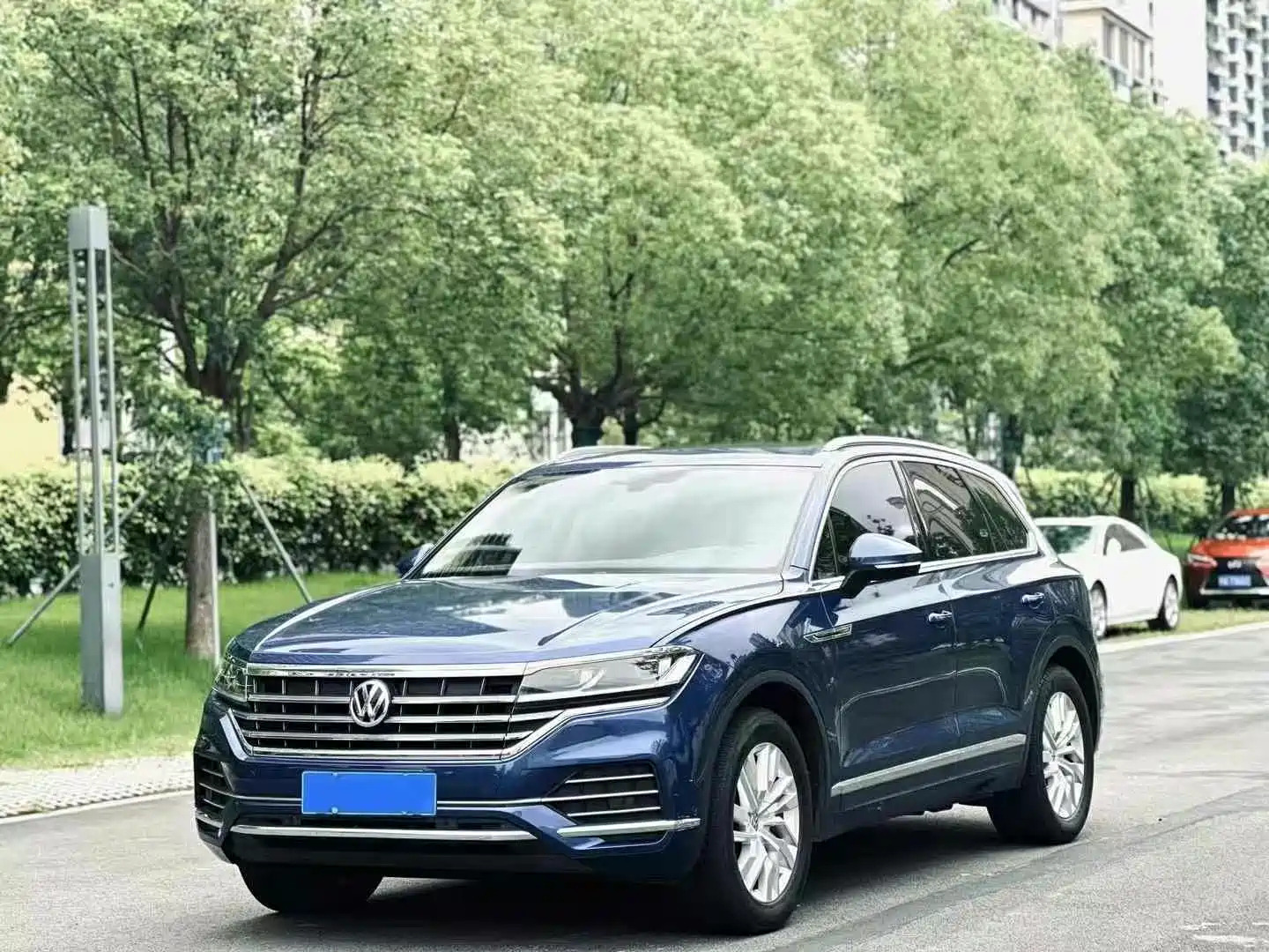 VOLKSWAGEN TOUAREG