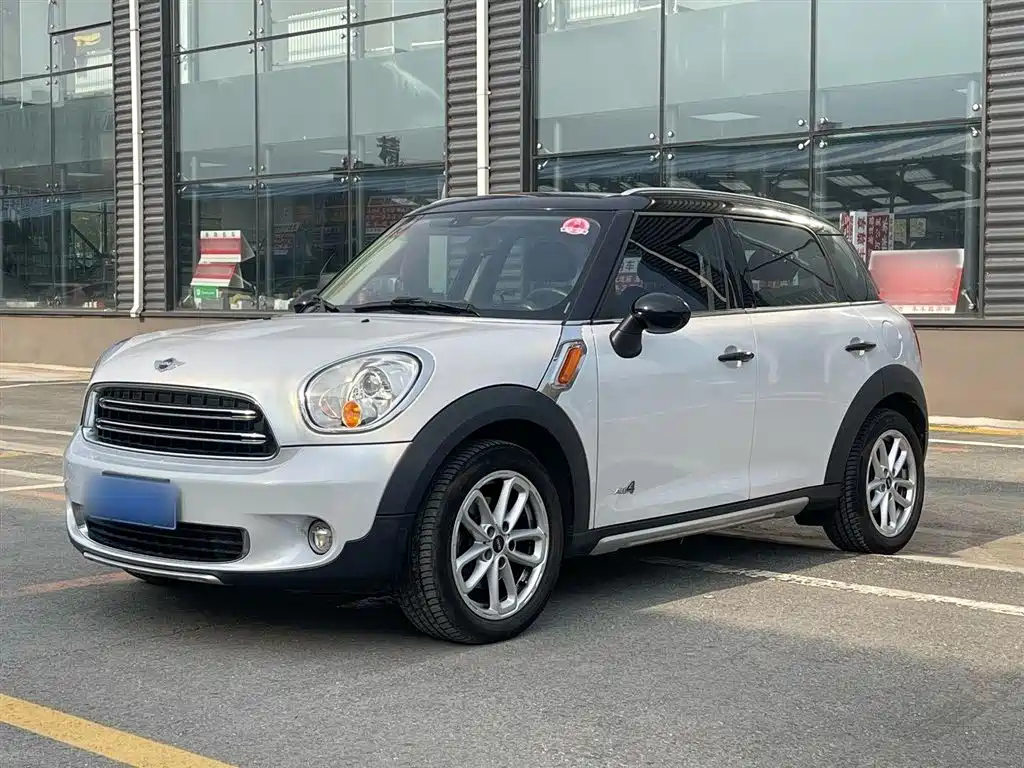 MINI COUNTRYMAN