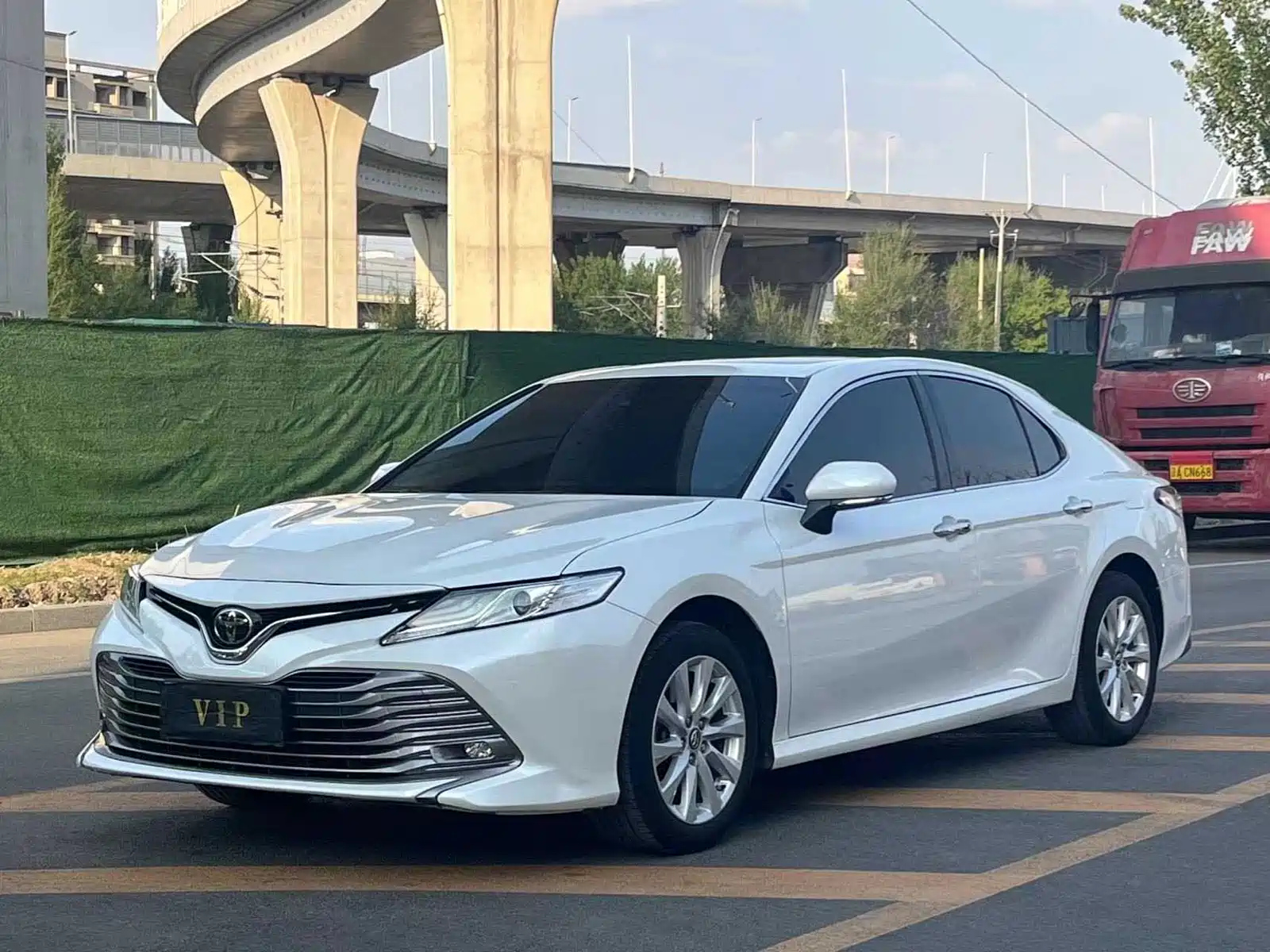TOYOTA CAMRY