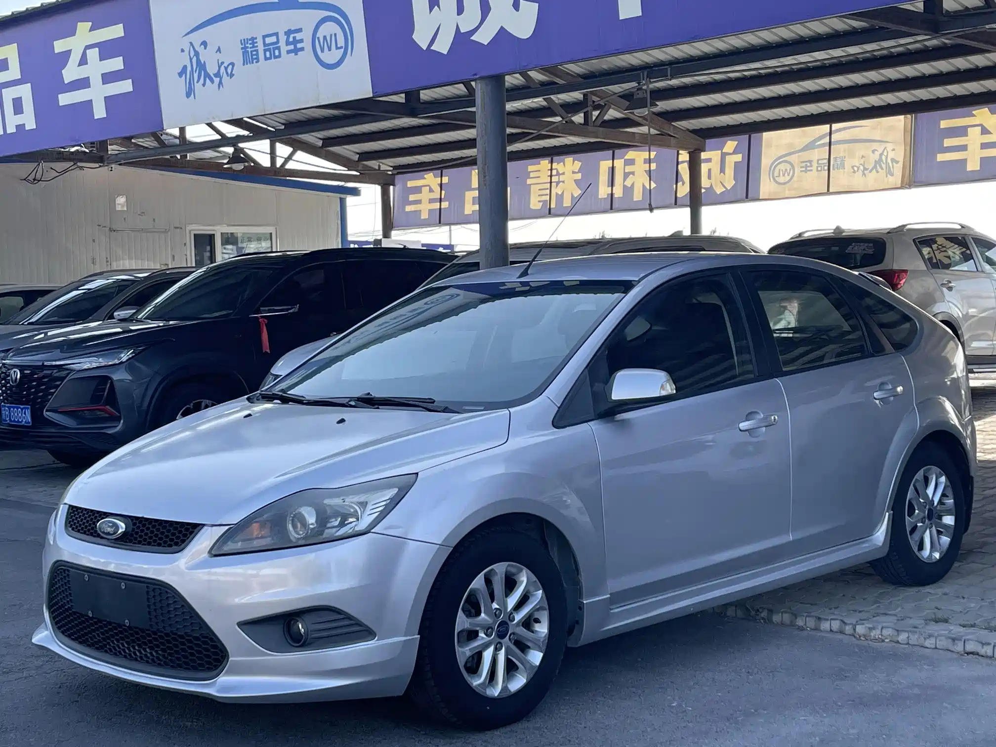 FORD FOCUS