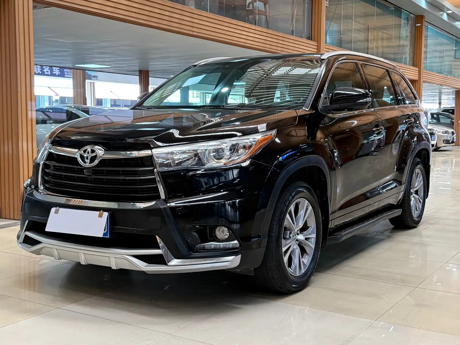 TOYOTA HIGHLANDER