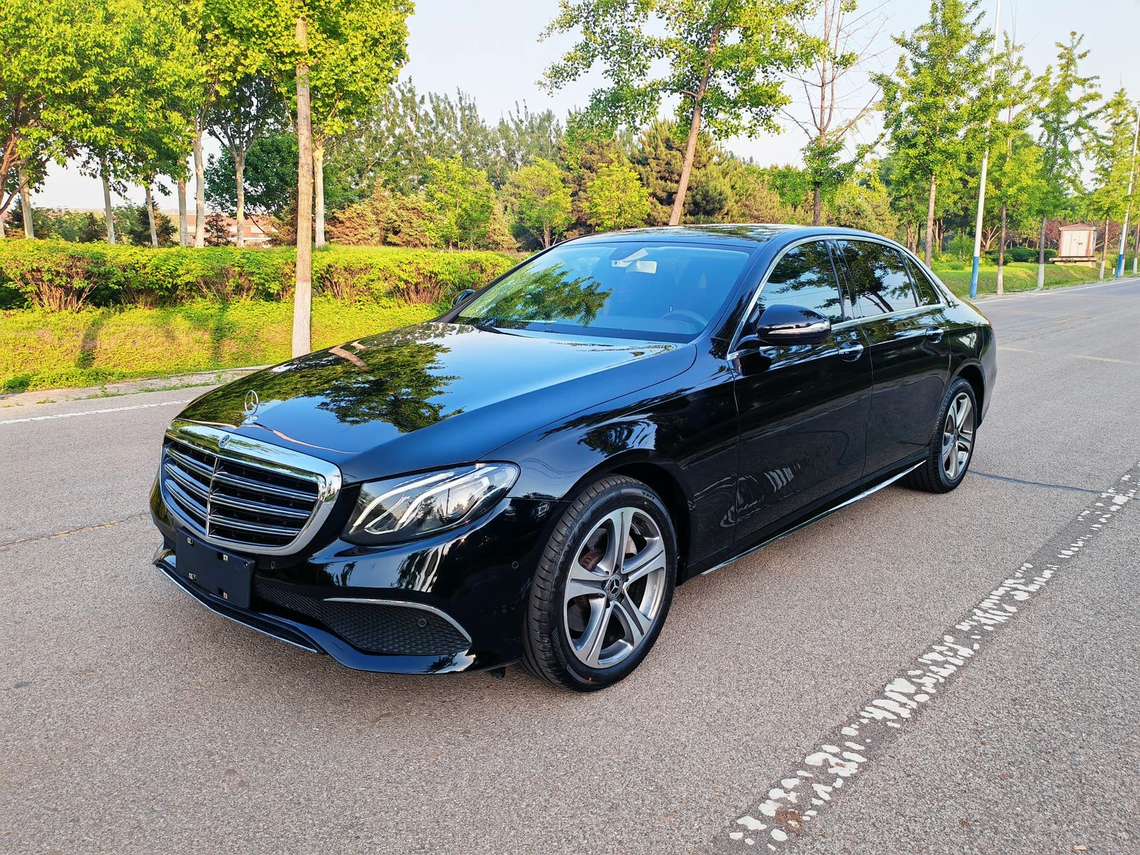 MERCEDES BENZ E-CLASS