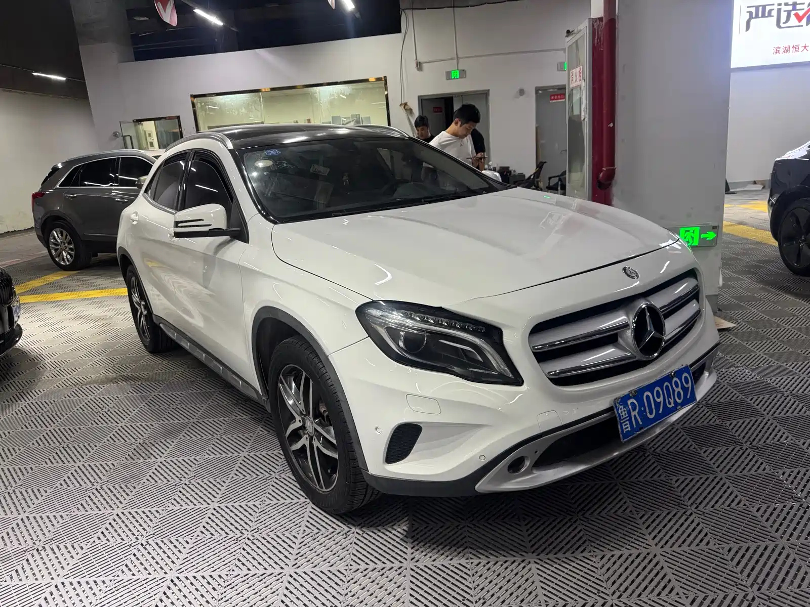MERCEDES BENZ GLA