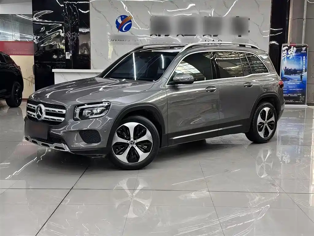 MERCEDES BENZ GLB