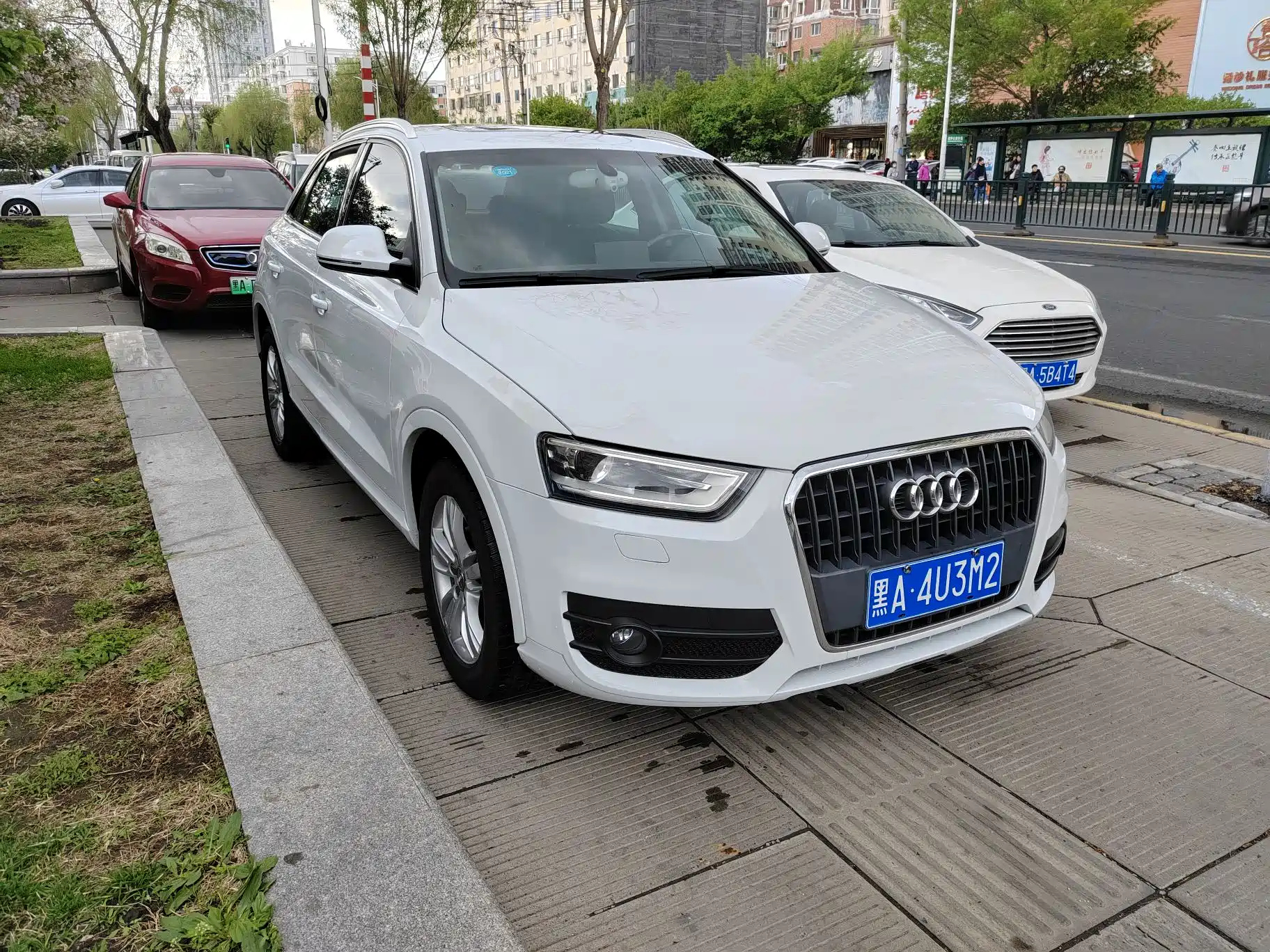 AUDI Q3