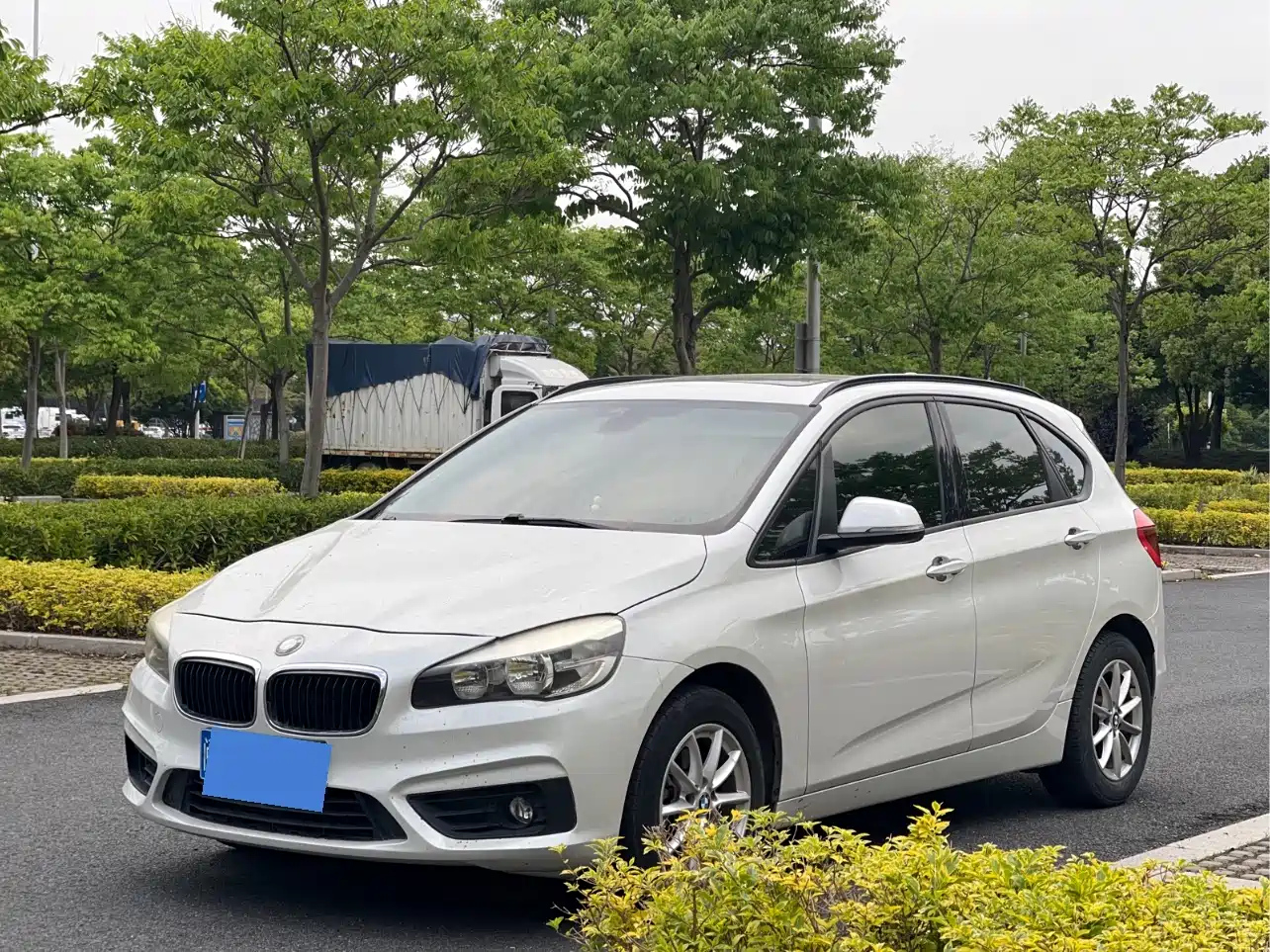 BMW 2-SERIES STATION WAGON