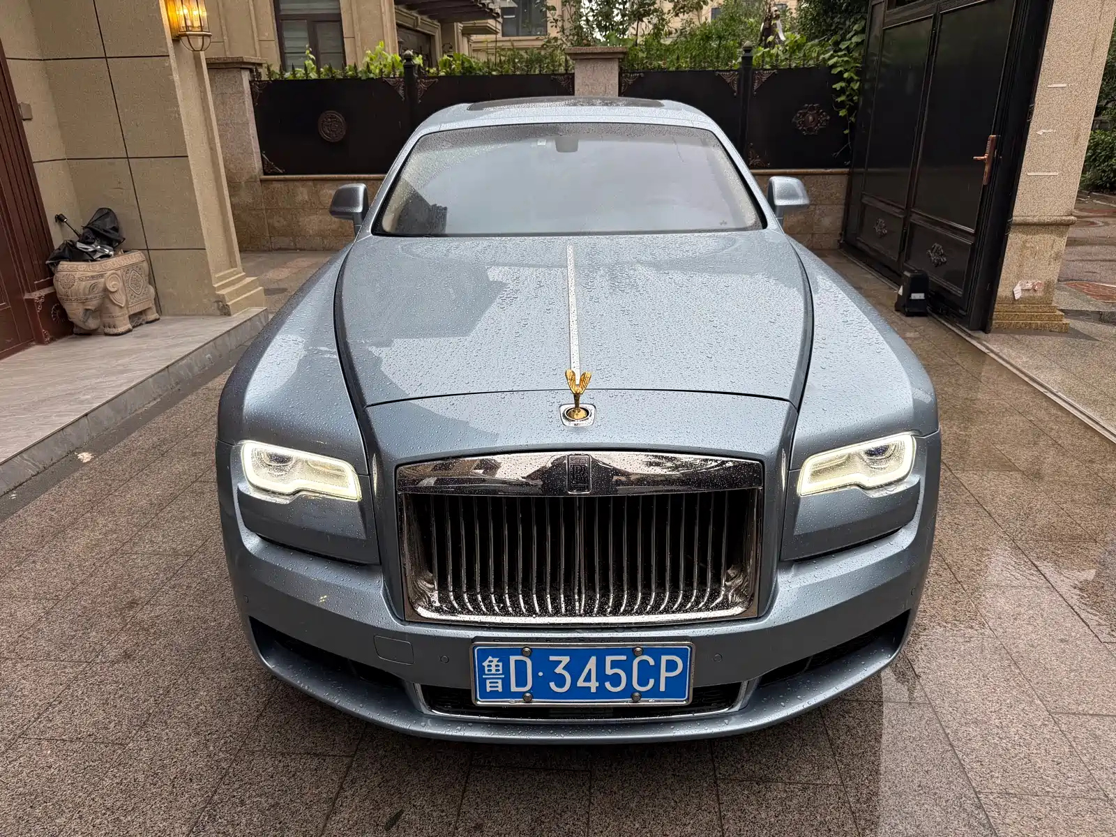 ROLLS ROYCE GHOST