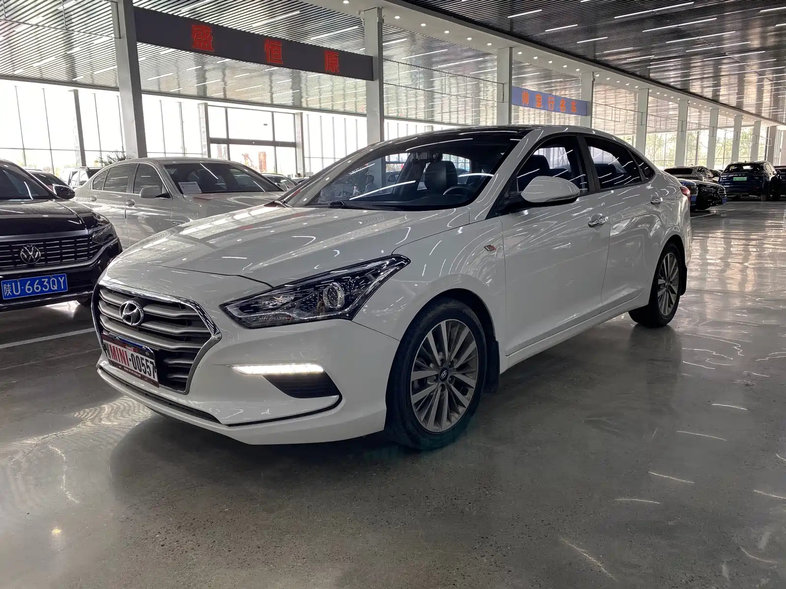 HYUNDAI MISTRA