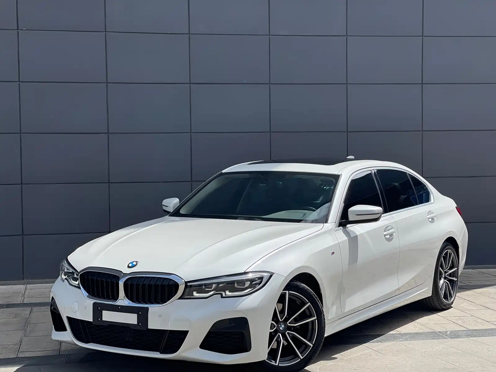 BMW 3-SERIES
