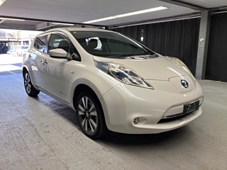 NISSAN LEAF 2017