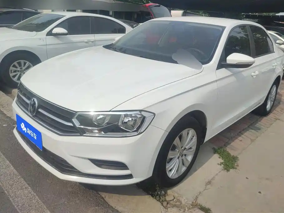 VOLKSWAGEN BORA 2019