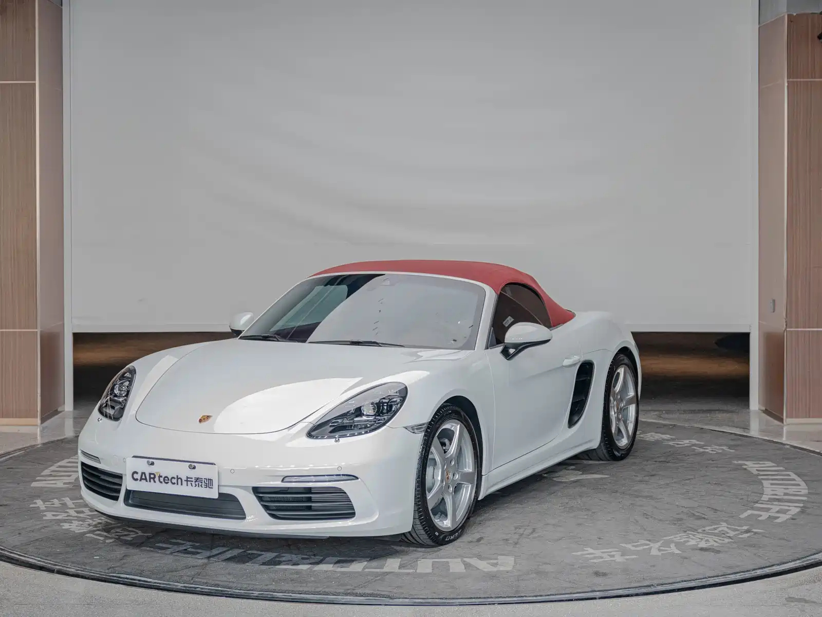 PORSCHE 718 2022