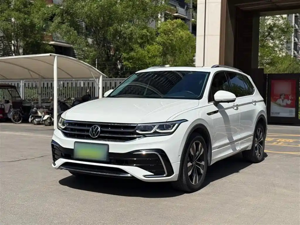 VOLKSWAGEN TIGUAN L 2023