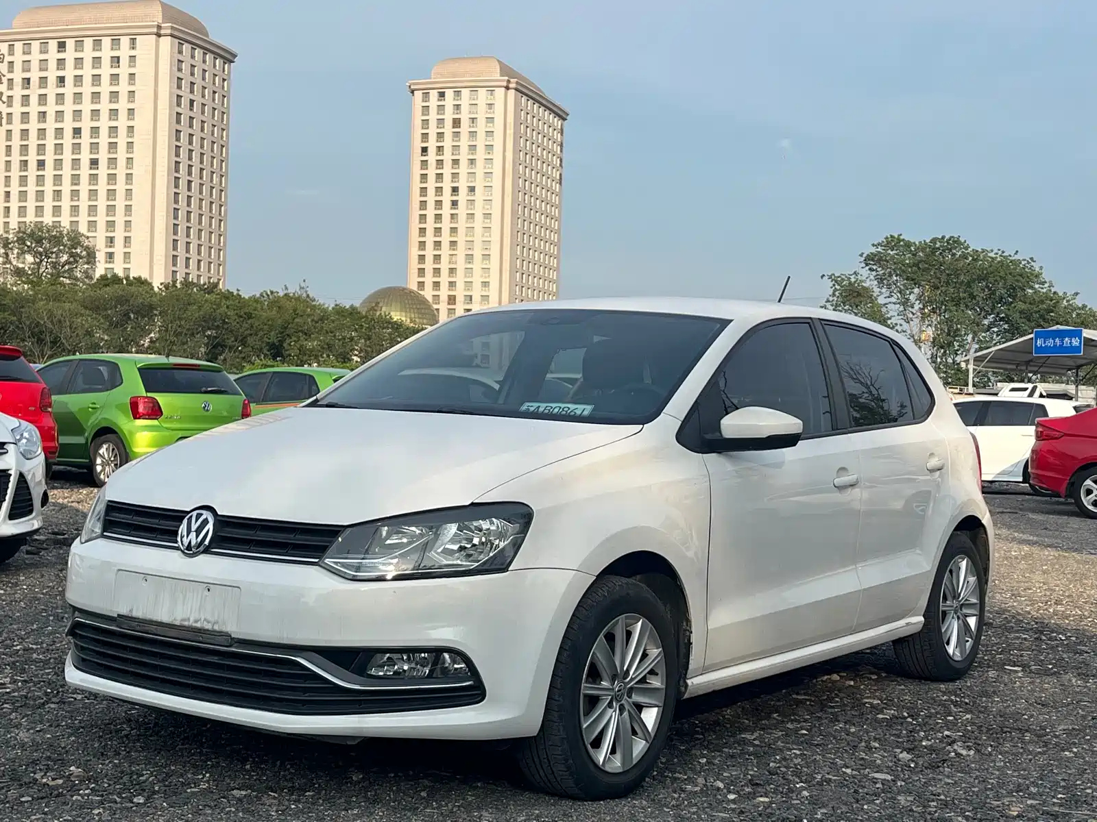 VOLKSWAGEN POLO 2014
