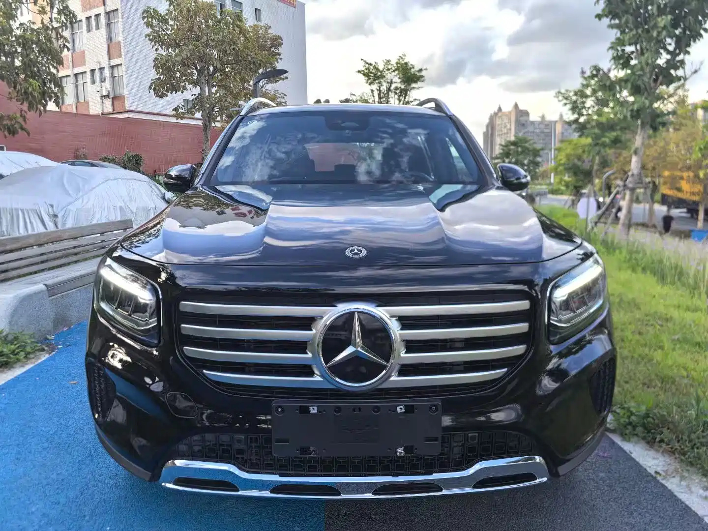 MERCEDES BENZ GLB 2024