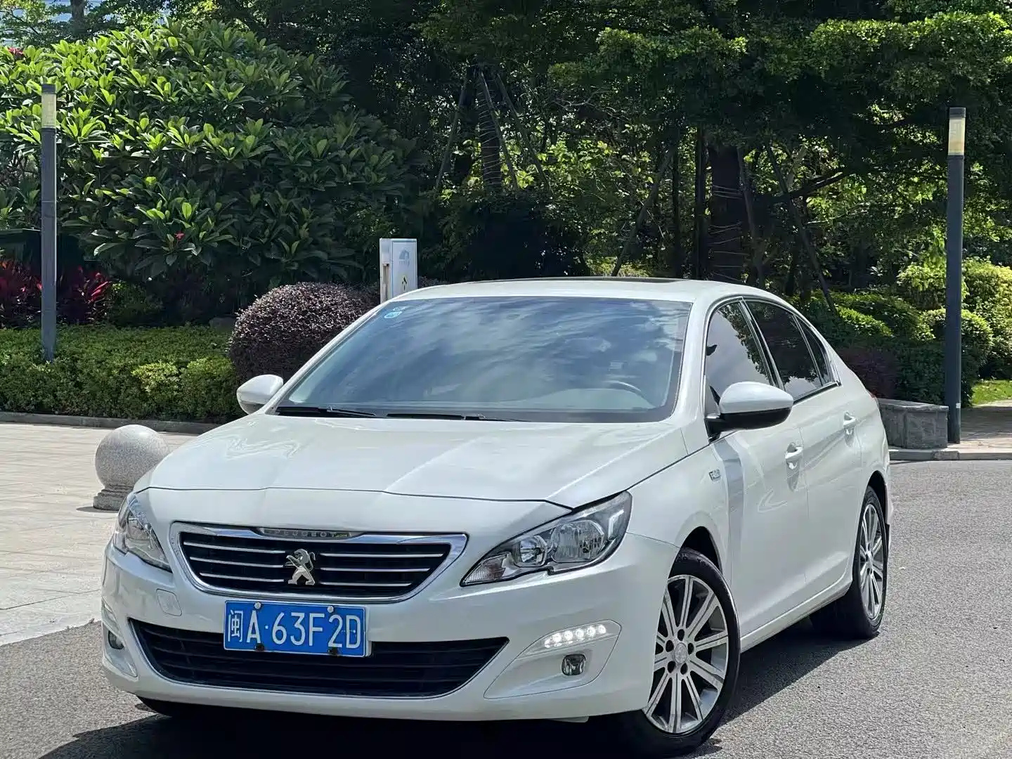 PEUGEOT 408 2016