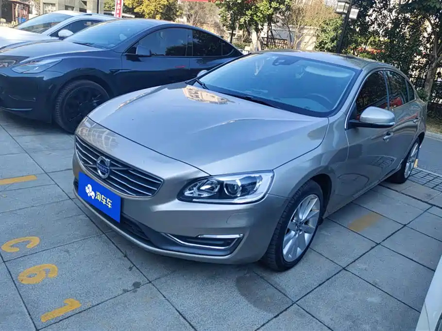 VOLVO S60 2016