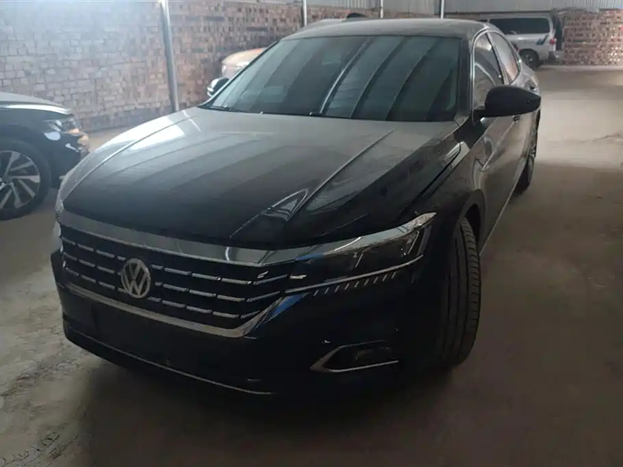 VOLKSWAGEN PASSAT 2020