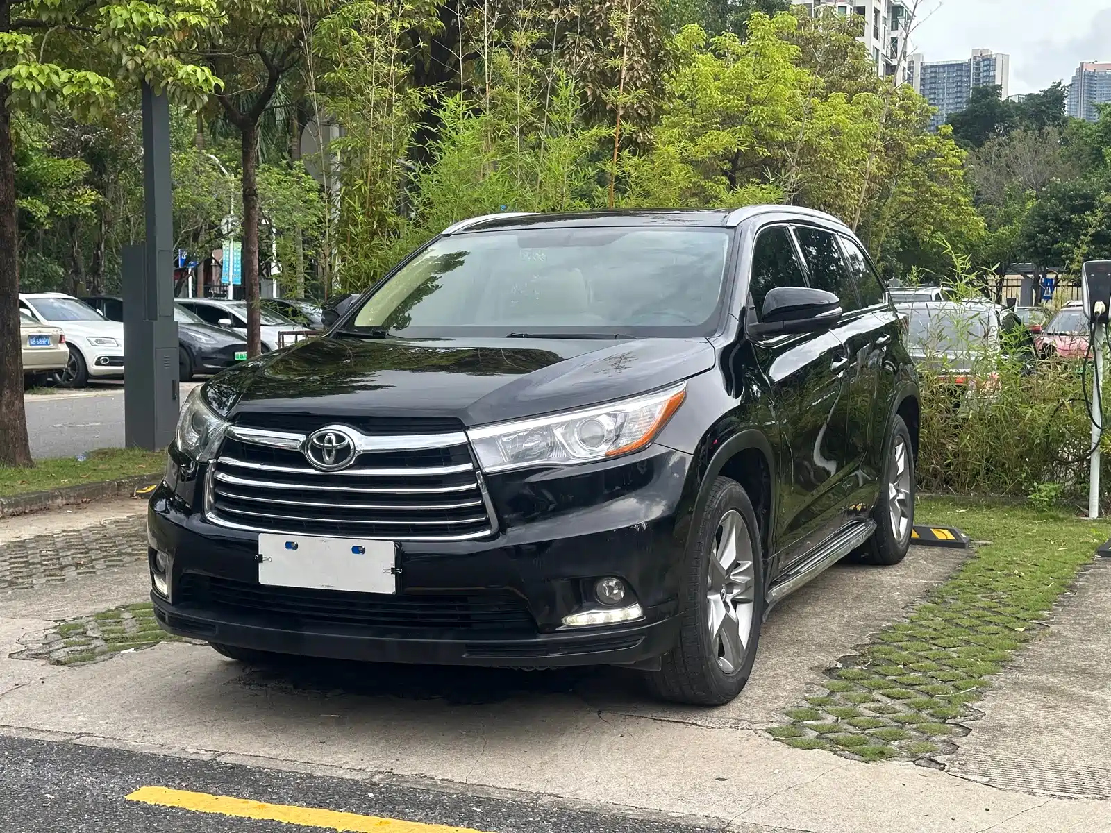 TOYOTA HIGHLANDER 2015