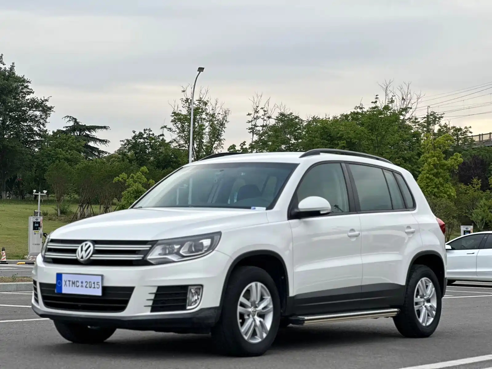VOLKSWAGEN TIGUAN 2013