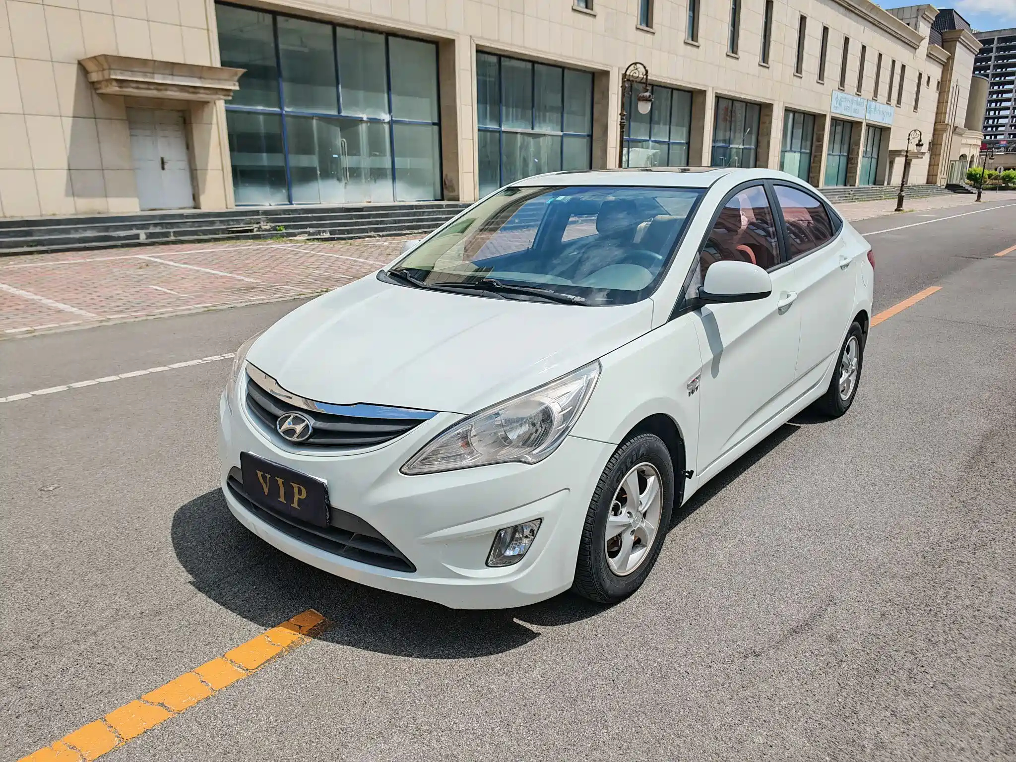 HYUNDAI RENA 2010