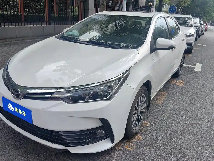 TOYOTA COROLLA 2017