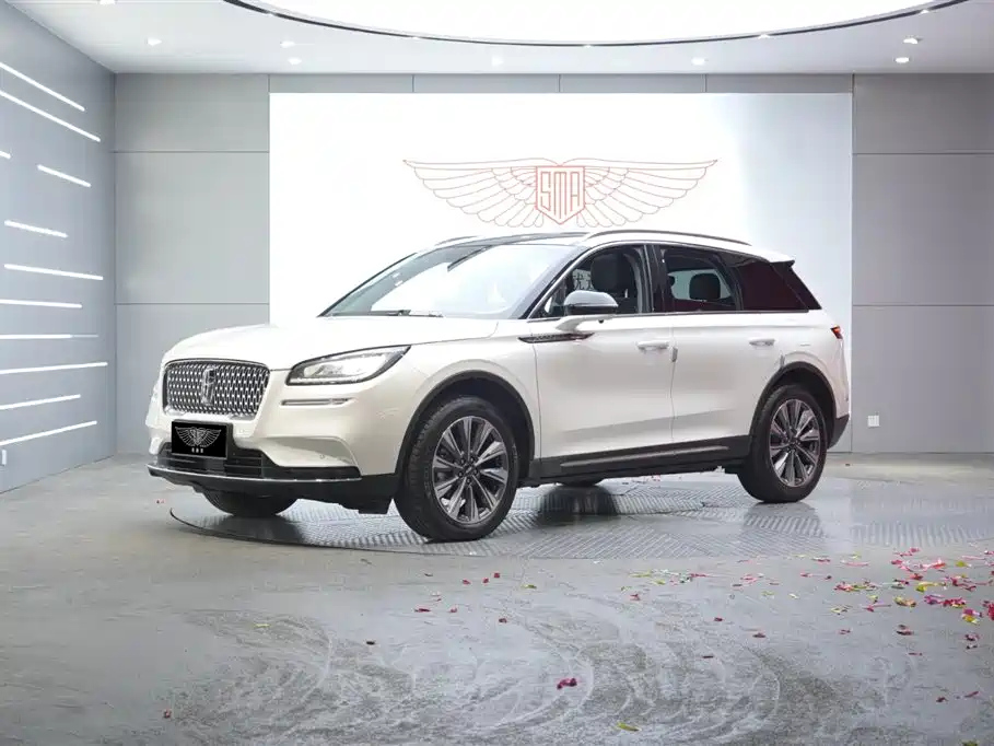 LINCOLN ADVENTURER 2022