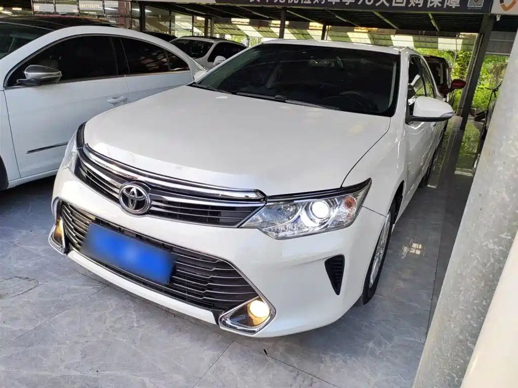 TOYOTA CAMRY 2016