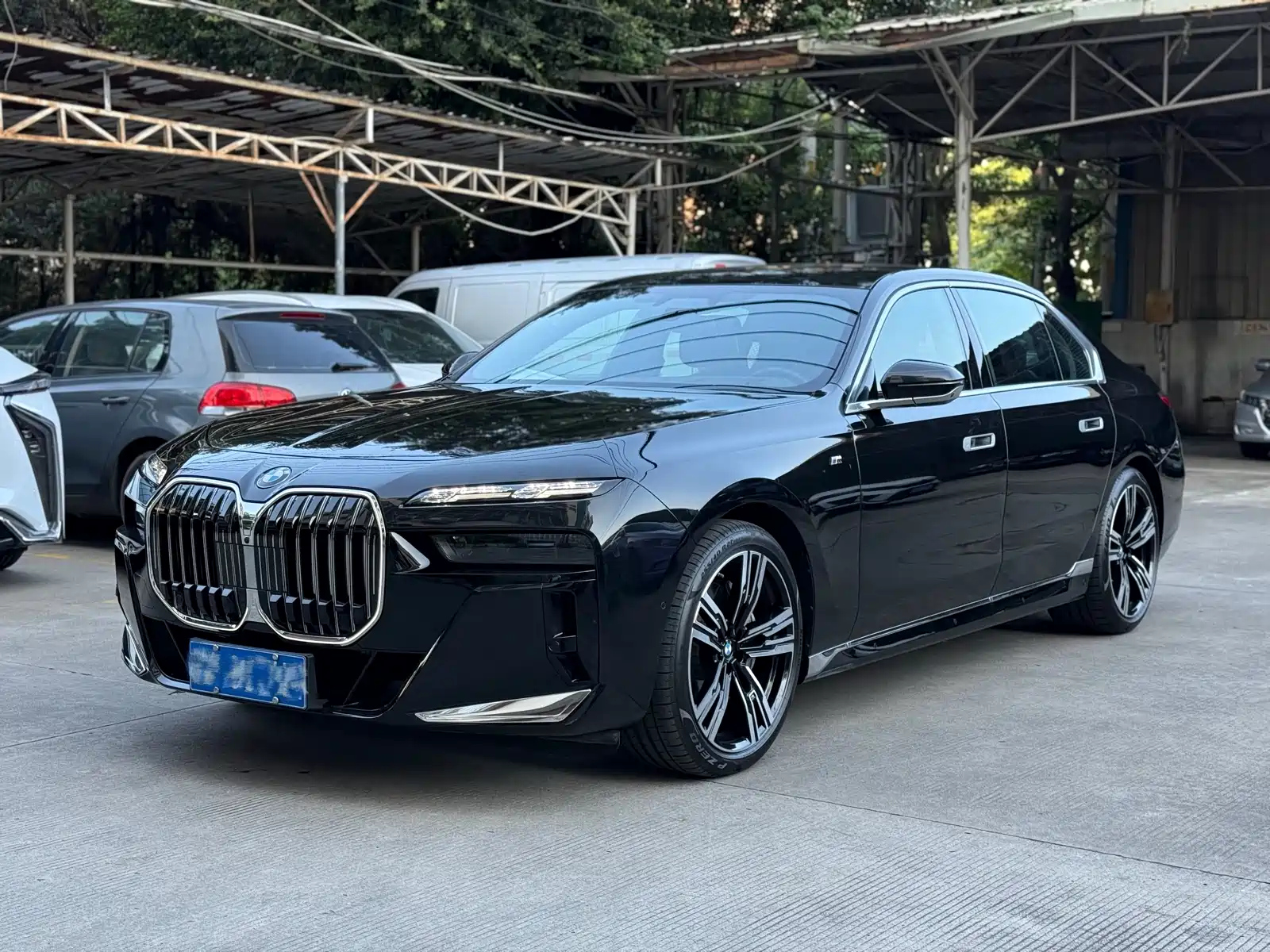 BMW 7-SERIES 2023