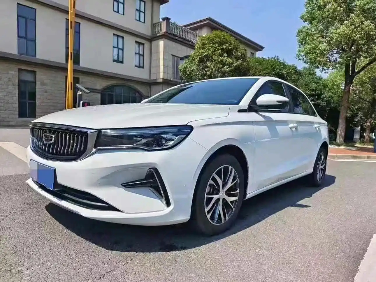 GEELY AUTO EMGRAND 2022